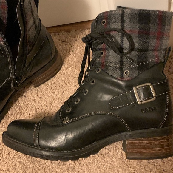 Taos Crave Black Leather Ankle Boots with Plaid Detail - Picture 2 of 7